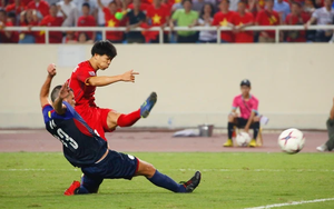 Công Phượng solo tuyệt đỉnh giúp tuyển Việt Nam chiến thắng, HLV đẳng cấp thế giới phải lắc đầu ngao ngán