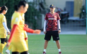 HLV Mai Đức Chung đổi trợ lý, tuyển nữ Việt Nam tiếp tục cải tổ