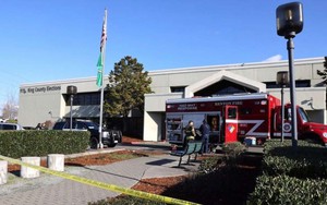 Mỹ: Phát hiện phong bì thư chứa chất khả nghi gửi đến văn phòng bầu cử bang