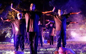 Nghệ sĩ Bangladesh dựng vở 'Huyền thoại tuổi thanh xuân' của đạo diễn Lê Quý Dương