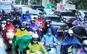  Hà Nội: Mưa rét kèm tắc đường trong ngày đầu tuần