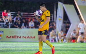 Cựu cầu thủ TP.HCM ghi dấu ấn trên sân 'phủi'