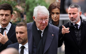Sir Alex và các huyền thoại MU lặng lẽ trong ngày đưa tiễn Sir Bobby Charlton