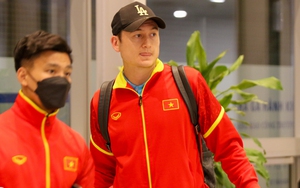 Về Hà Nội lúc rạng sáng, đội tuyển Việt Nam gấp rút chuẩn bị cho trận gặp Iraq