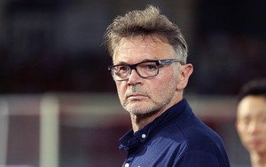 Cà phê đầu tuần: Ông Troussier cần chấm dứt sự mơ hồ