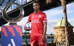 Nestory Irankunda là ai để quyến rũ Bayern?