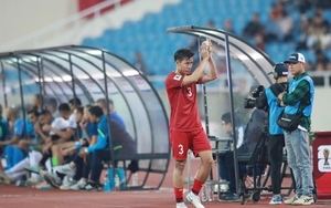 Quế Ngọc Hải tái hiện 'phiên bản Ronaldo', hóa HLV trên băng ghế dài, chỉ đạo đầy cảm xúc