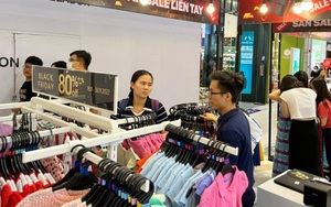 Thận trọng khi mua sắm trực tuyến dịp khuyến mại Black Friday