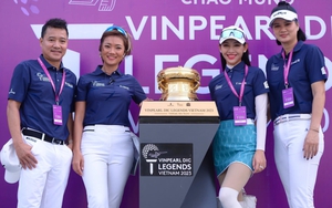 Hoa khôi bóng chuyền Kim Huệ đón niềm vui lớn cùng danh thủ Hồng Sơn