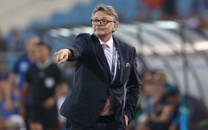 Chờ sự thuyết phục từ HLV Troussier