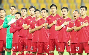 ĐT Việt Nam thắng đội Tây Á bằng siêu phẩm 30m và giành ngôi đầu bảng ở vòng loại World Cup, được AFC khen ngợi