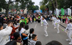 Chào tuần mới: Văn hóa của phố đi bộ