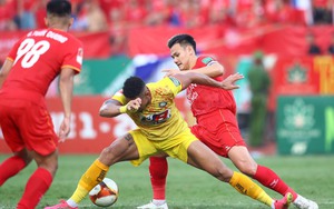 Tranh cãi nổ ra khi Hồ Tấn Tài không được HLV Troussier triệu tập lên ĐT Việt Nam