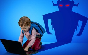 Anh tăng cường bảo vệ trẻ em trên không gian mạng