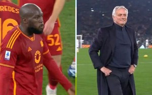 Lukaku ghi bàn và dính thẻ đỏ, Mourinho nhanh trí có hành động ‘bí ẩn’ giúp AS Roma thoát thua khi bị đuổi 2 người