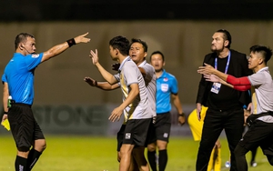 Nhận án phạt từ VFF vì kích động cầu thủ, bác sĩ đội Thanh Hóa đăng tâm thư giãi bày