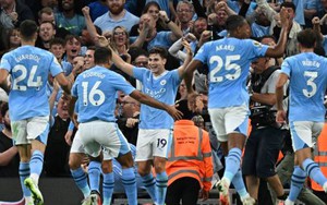 Kết quả bóng đá Ngoại hạng Anh vòng 17: MU cầm chân Liverpool