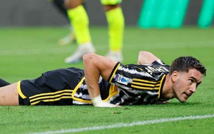 Juventus cần Allegri phải làm gì đó cho Vlahovic