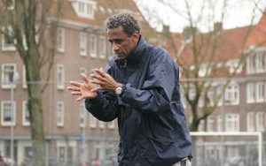 HLV xứ Samba tuyên bố đưa ĐT Việt Nam dự World Cup nhưng bị sa thải sau kỳ SEA Games thất bại