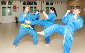 Độc đáo lớp võ thuật dành riêng cho nhân viên y tế