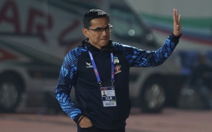 Bóng lăn trong tuần: Ai bảo, Bụt chùa nhà không thiêng?