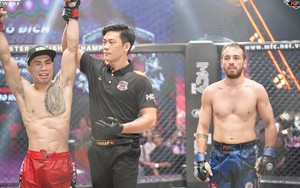 Võ sĩ Việt Nam vất vả chạy từng cuốc xe ôm để mưu sinh, thắng cao thủ châu Âu để giành đai vô địch