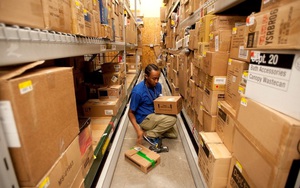 Hàng tồn kho chất đống - bài toán khó của các nhà máy