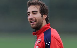 Choáng với khối tài sản của sao xịt Arsenal, giàu gấp 40 lần Ronaldo