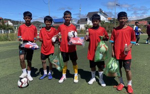 Sự việc - Ý kiến: Gieo ước mơ bóng đá