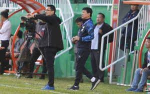 HAGL thắng trận đầu tiên, HLV Kiatisuk cảm ơn cầu thủ và HLV Vũ Tiến Thành