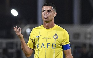 Hụt Top 10 cầu thủ hay nhất năm dù ghi bàn như máy, Ronaldo phản ứng đầy chua chát