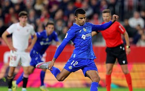 Barca để mắt đến cầu thủ 'lưu vong' của MU, dùng áo số 10 biểu tượng của Messi để thuyết phục