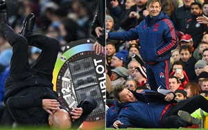 Guardiola ngã lăn ra đất sau bàn thua của Man City, người hâm mộ ví với Van Gaal ở MU