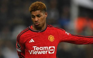 Rashford bị so sánh với Martial sau màn trình diễn thảm họa ở trận thua Newcastle