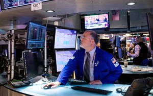 Phố Wall biến động trái chiều khi kinh tế Mỹ thêm dấu hiệu hạ nhiệt