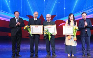 Trao Tặng thưởng các tác phẩm lý luận, phê bình văn học, nghệ thuật xuất bản năm 2022