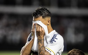 CLB nổi tiếng từng đào tạo ra Vua bóng đá Pele và Neymar bị xuống hạng lần đầu tiên trong lịch sử 111 năm