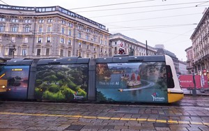 Tàu điện mang hình ảnh Việt Nam tại Milan