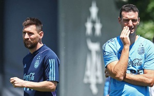 Messi bị tố lạm quyền, là nguyên nhân khiến HLV Argentina mệt mỏi muốn từ chức