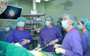 5 năm nỗ lực giảm cân nhưng bất thành, cô gái nặng 95kg quyết định đi thu nhỏ dạ dày để tự cứu chính mình