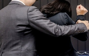 'Quấy rối nơi công sở' ở Hàn Quốc tăng 50%: Từ nhân viên văn phòng, nghệ sĩ tới vận động viên, ai cũng có thể trở thành 'con mồi' 