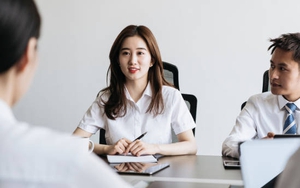 Nhà tuyển dụng: Người vay tiền ăn nên làm ra, mua ôtô mới nhưng không chịu trả nợ, bạn sẽ làm gì? Ứng viên trả lời tinh tế, thành công nhận việc ngay