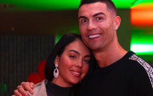 Ronaldo nhắn nhủ gì đến bạn gái Georgina nhân ngày Valentine?