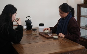 Khi gen Z tập tành kinh doanh: Thuê bố mẹ làm nhân viên, hứa sẽ tăng lương khi doanh thu phát triển