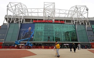 Tin nóng bóng đá sáng 17/2: UEFA chặn Qatar mua lại MU, Messi bị cấm trở lại Barca