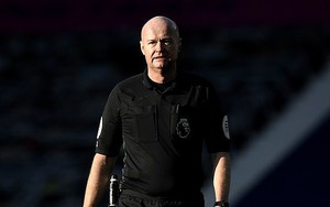 Trọng tài khiến Arsenal rơi điểm mất việc