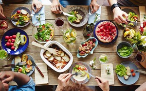 Bí kíp đọc tâm người khác, tránh bị đâm sau lưng: Nhìn cách ăn uống biết được tâm họ thiện hay ác