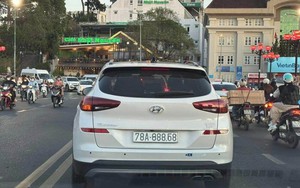 Phạt nặng tài xế dùng băng dính sửa biển số xe