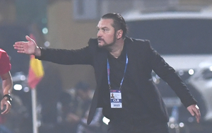 HLV Velizar Popov truyền lửa cho cầu thủ Thanh Hóa bằng phong thái cực ngầu