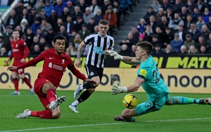 Liverpool nuôi hy vọng top 4 khi hạ Newcastle, bất ngờ với cầu thủ ghi bàn